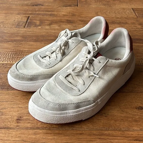 Kizik Prague Hands Free Sneakers Beige Canvas Slip On Unisex Size Ms 10.5 Ws 12