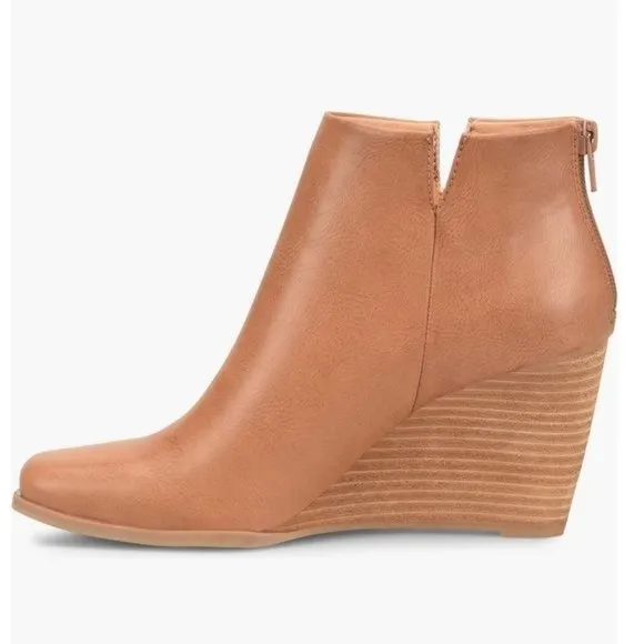 KORKS Oliana Wedge Bootie in Tan Size 9