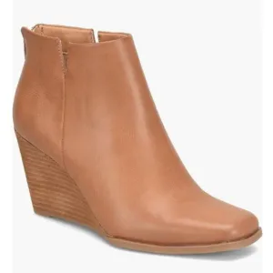 KORKS Oliana Wedge Bootie in Tan Size 9