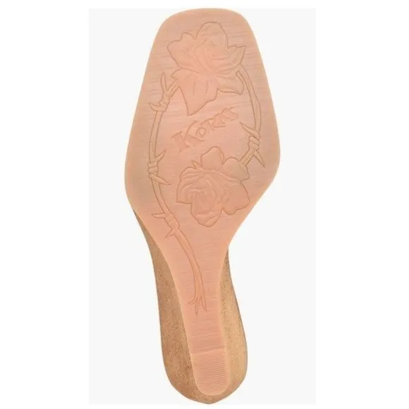 KORKS Oliana Wedge Bootie in Tan Size 9