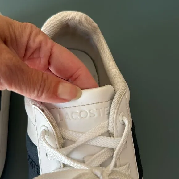 LACOSTE CARNABY EVO PIGMENTED LEATHER SNEAKERS