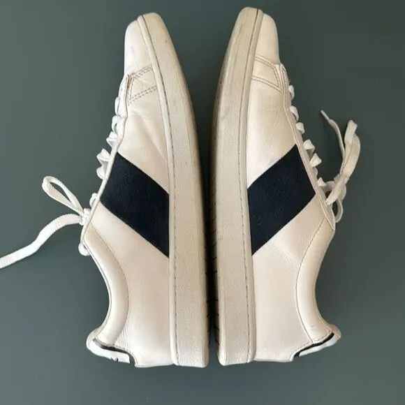 LACOSTE CARNABY EVO PIGMENTED LEATHER SNEAKERS