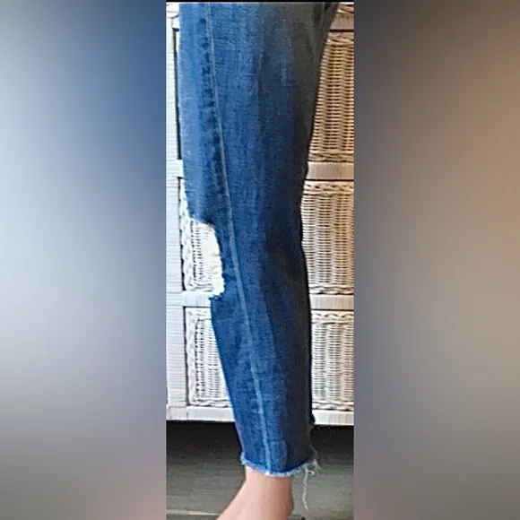 L'agence cotton blend destructed crop jeans high waisted skinny leg size 27