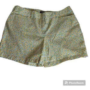 Lands End Lemon Print‎ Mid Rise Shorts