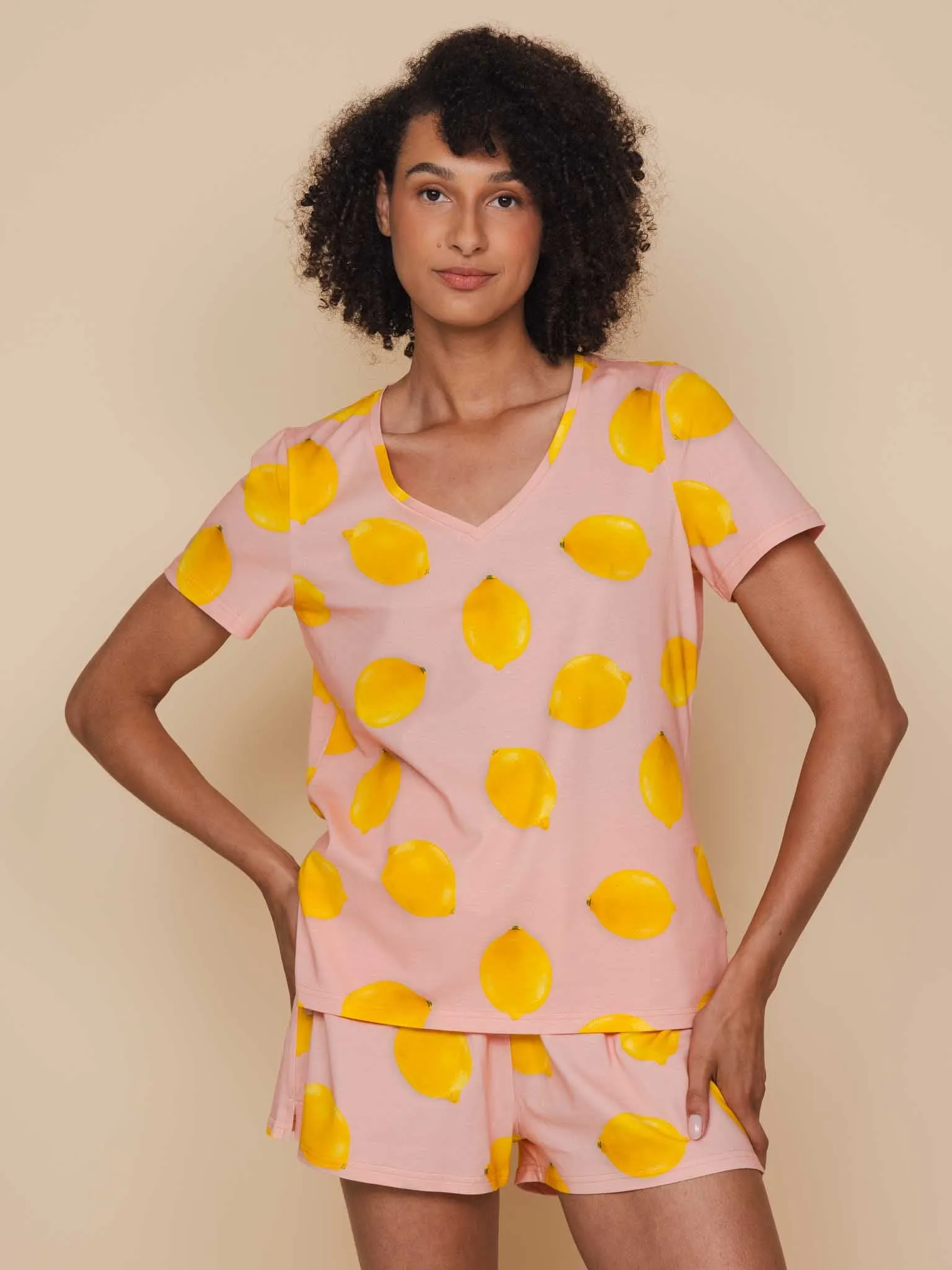 Lemon V-neck T-shirt en Shorts set Dames