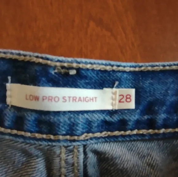 LEVI STRAUSS, Waist 32 &quot; Low Pro Straight 28, NWT 69.99. UNISEX