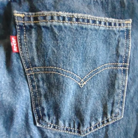 LEVI STRAUSS, Waist 32 &quot; Low Pro Straight 28, NWT 69.99. UNISEX