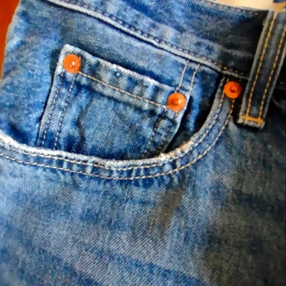 LEVI STRAUSS, Waist 32 &quot; Low Pro Straight 28, NWT 69.99. UNISEX