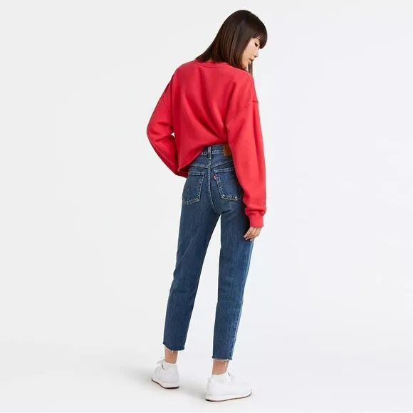 Levi’s Premium Classic Mom Jeans in Mom’s The Word - Dark Wash