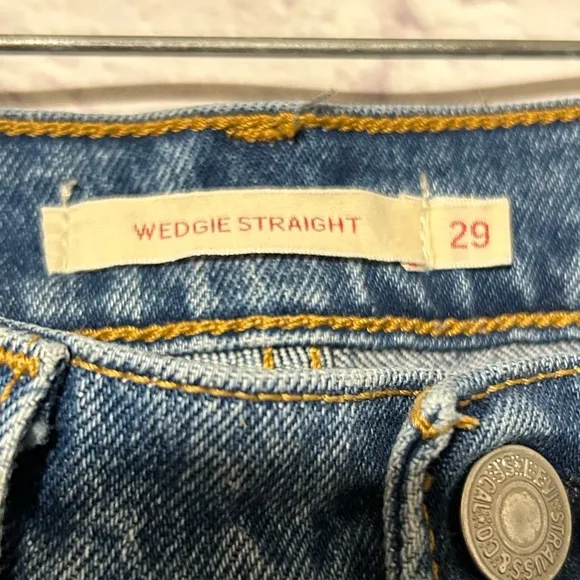 Levi's Premium Wedgie Straight Jeans size 29