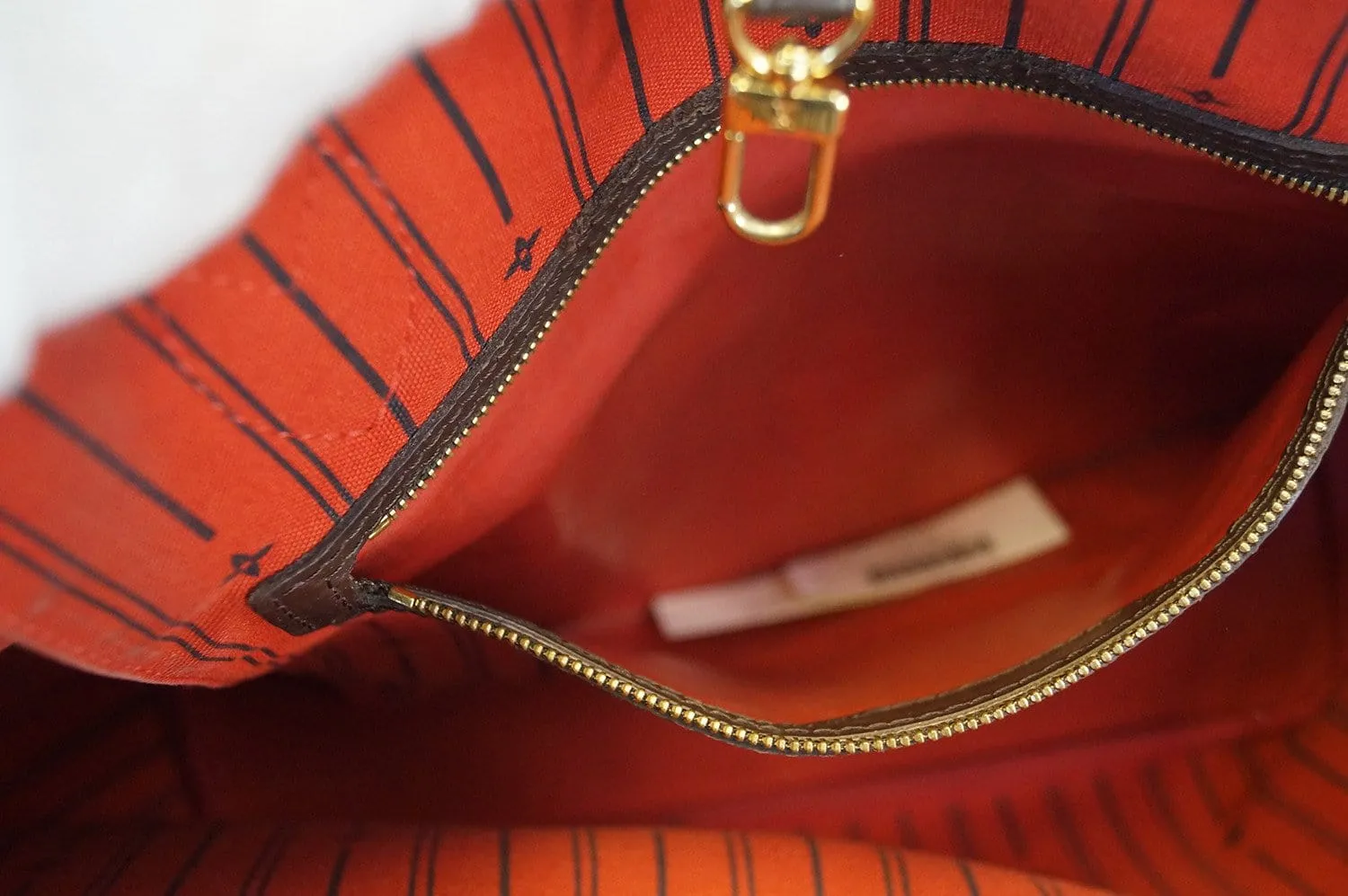 LOUIS VUITTON Damier Ebene Neverfull MM Shoulder Bag