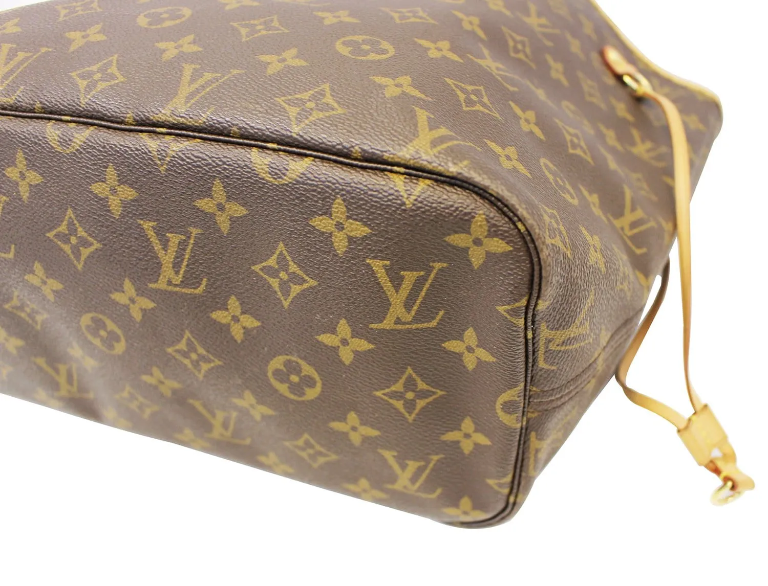 LOUIS VUITTON Monogram Neverfull MM Shoulder Bag