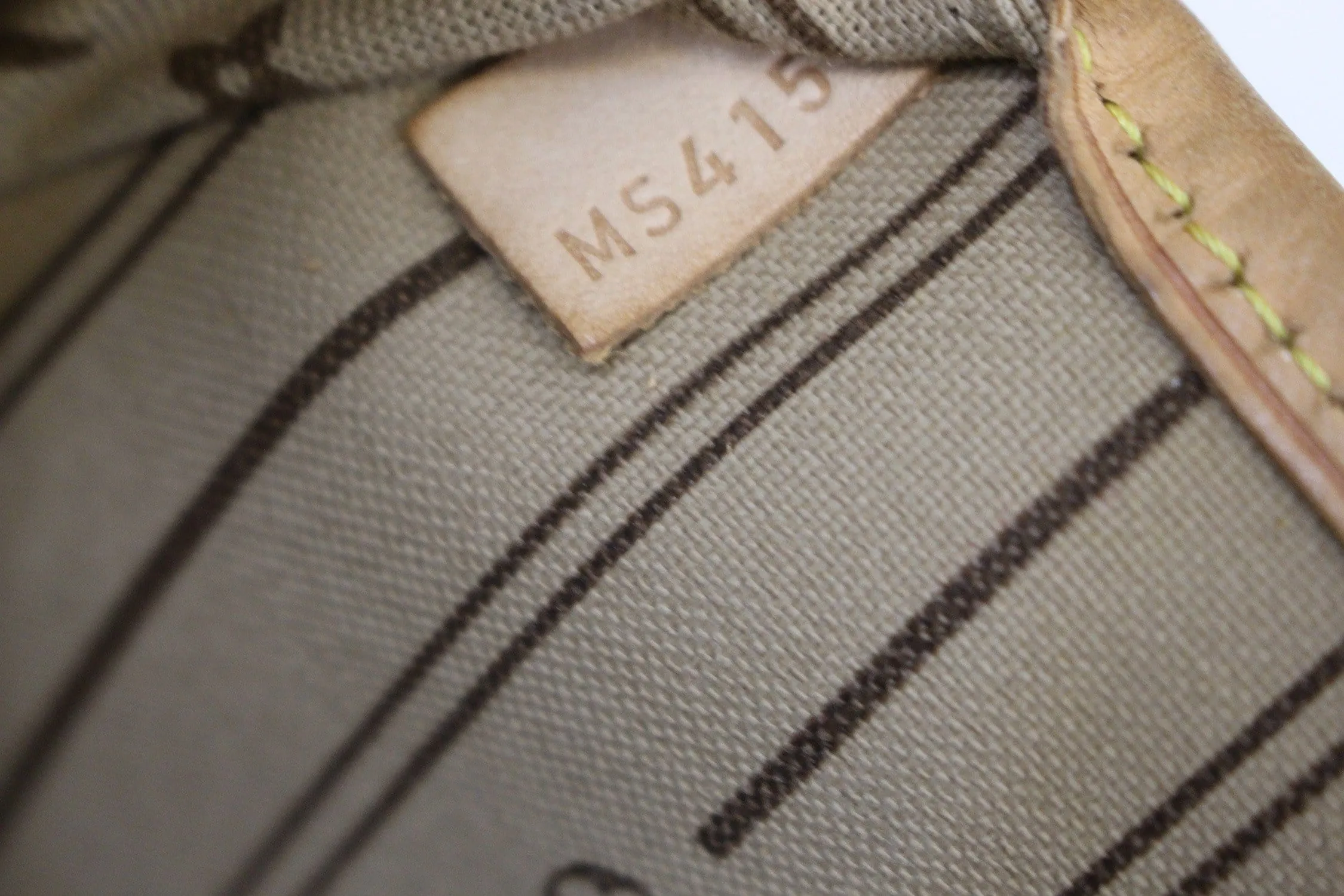 LOUIS VUITTON Monogram Neverfull MM Shoulder Bag