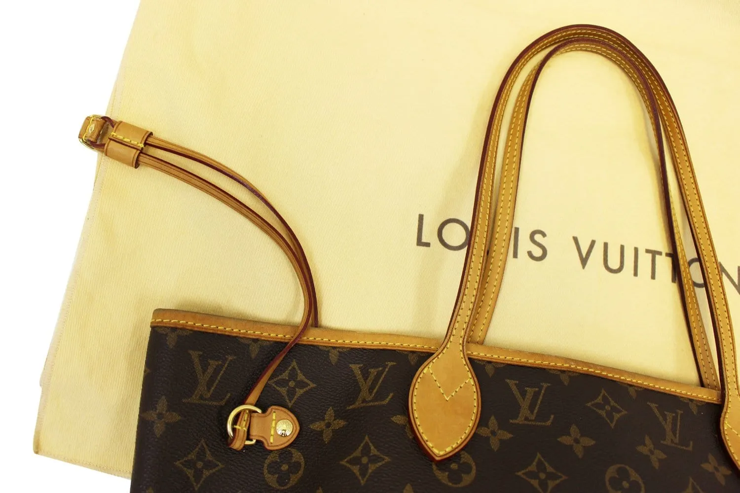 LOUIS VUITTON Monogram Neverfull MM Shoulder Bag