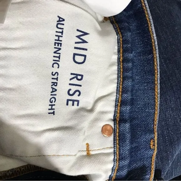 Lucky Brand NWT Midrise Authentic Straight Size 25