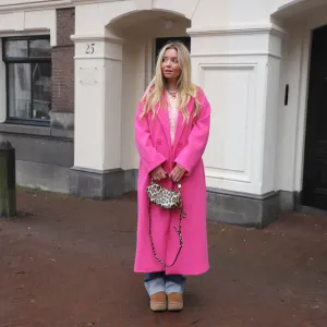Mae mantel roze