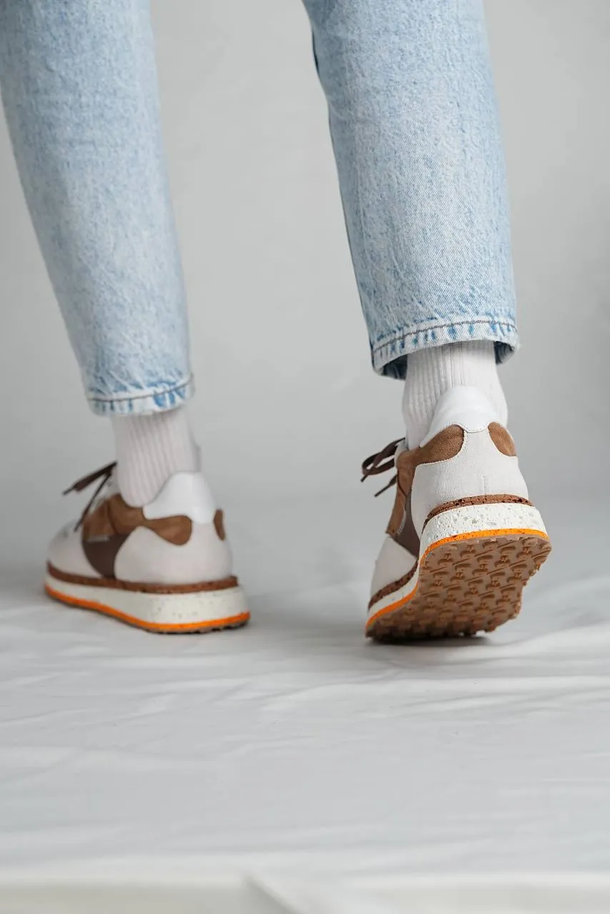 Men's Beige Brown Leather Runners