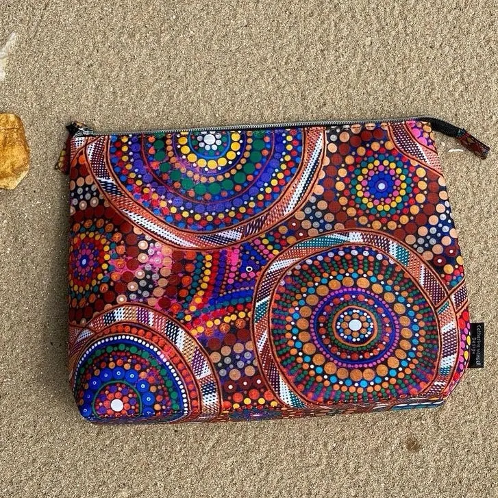 Mimmim x CMD Toiletry Bag - Community Unity