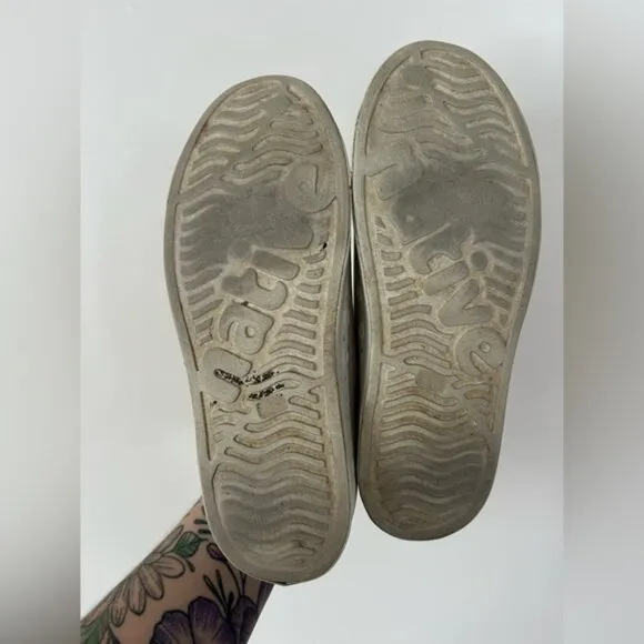 Native Shoes JEFFERSON SLIP-ONS IN WHITE Mens 7/Womens 9