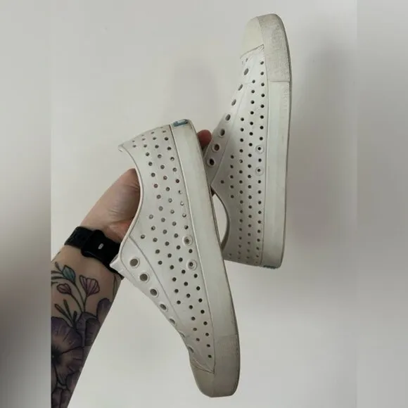 Native Shoes JEFFERSON SLIP-ONS IN WHITE Mens 7/Womens 9