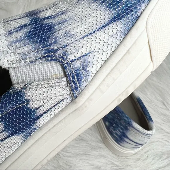 Naturalizer Aileen Slip-ons Blue Multi Tie Dye Leather Sneakers Size 7.5M