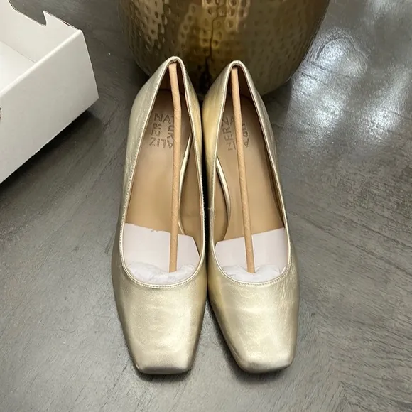 Naturalizer Karina Metallic Leather Block Heel Pumps (Narrow)