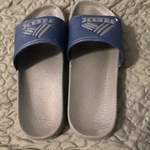 Navy slip one