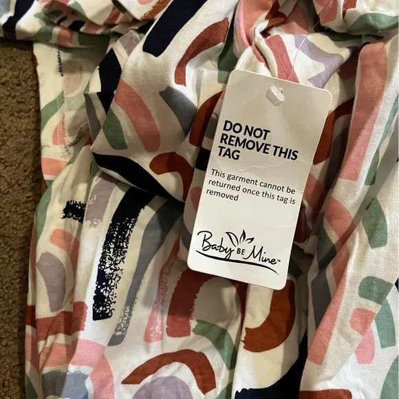 New Baby be mine pastel neutral rainbows maternity robe Size Small Medium