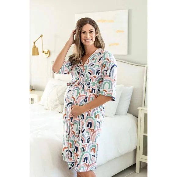New Baby be mine pastel neutral rainbows maternity robe Size Small Medium