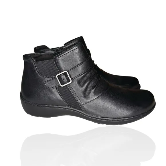 NEW Clarks Size 9 Cora Ruched Leather Ankle Booties Classic Boots $140 Black