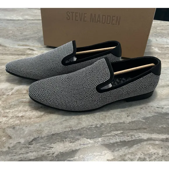 NIB $125 Steve Madden Mezmoryz Stud Smoking Slipper Black and Silver Men's 10