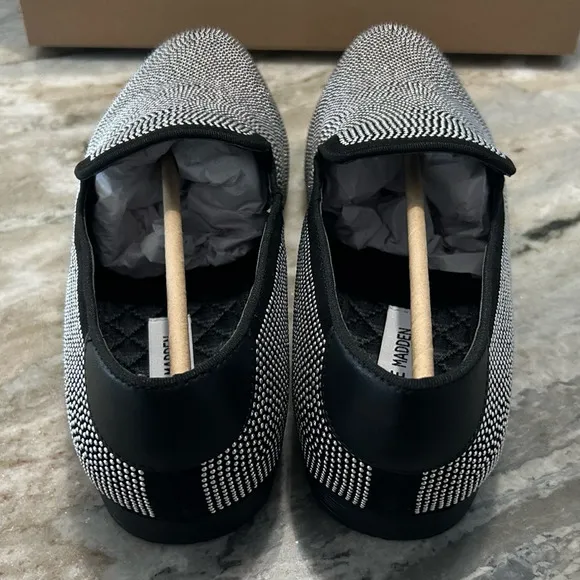 NIB $125 Steve Madden Mezmoryz Stud Smoking Slipper Black and Silver Men's 10
