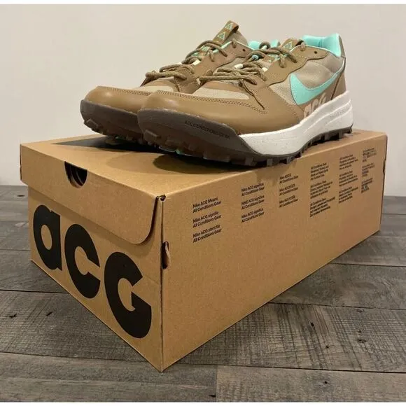 Nike ACG Lowcate Men 8 Casual Shoe Green White Athletic Lifestyle Sneaker