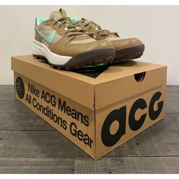 Nike ACG Lowcate Men 8 Casual Shoe Green White Athletic Lifestyle Sneaker
