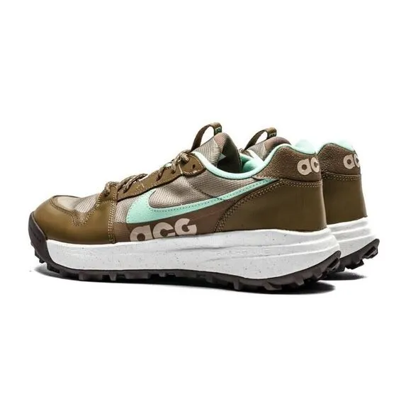 Nike ACG Lowcate Men 8 Casual Shoe Green White Athletic Lifestyle Sneaker
