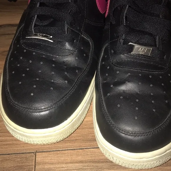 Nike Air Force 1 London Black FireBerry low sneakers size 10.5 2012