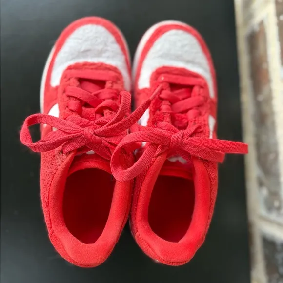 Nike Air Force One 1 Red &amp; White Plush Valentine Sneakers Big Kids Size 2Y (Boy)