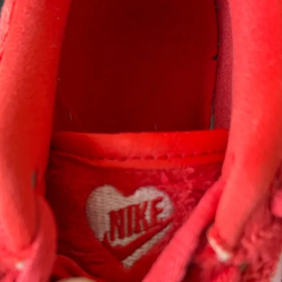 Nike Air Force One 1 Red &amp; White Plush Valentine Sneakers Big Kids Size 2Y (Boy)