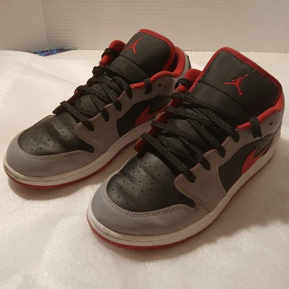 Nike Air Jordan 1 Low shoes