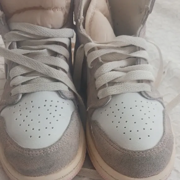 NIKE AIR JORDANS Kids Shoes Size 1Y