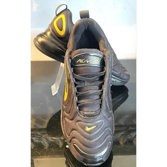 Nike Air Max 720 Black Metallic Gold AQ3196 014 Girls Youth Size 4Y