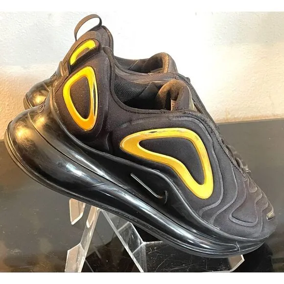 Nike Air Max 720 Black Metallic Gold AQ3196 014 Girls Youth Size 4Y