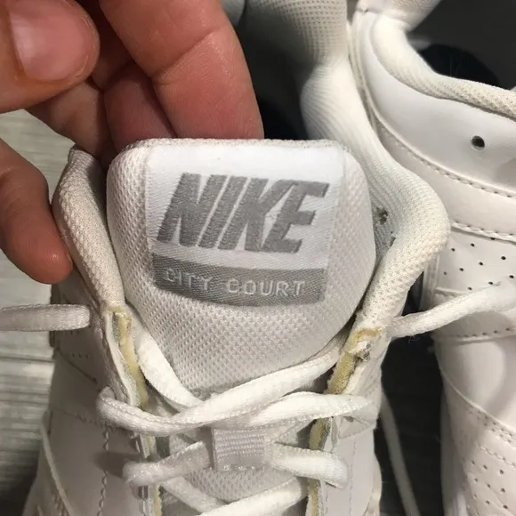 Nike City Court VII White Sneakers size 9.5