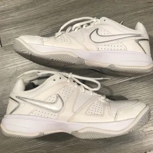 Nike City Court VII White Sneakers size 9.5