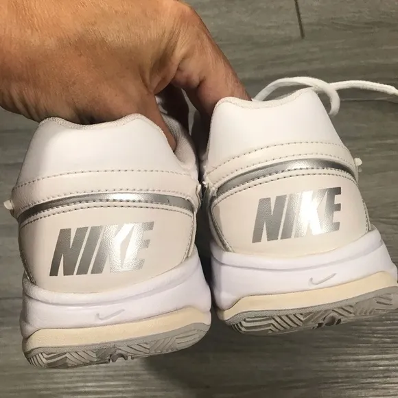 Nike City Court VII White Sneakers size 9.5