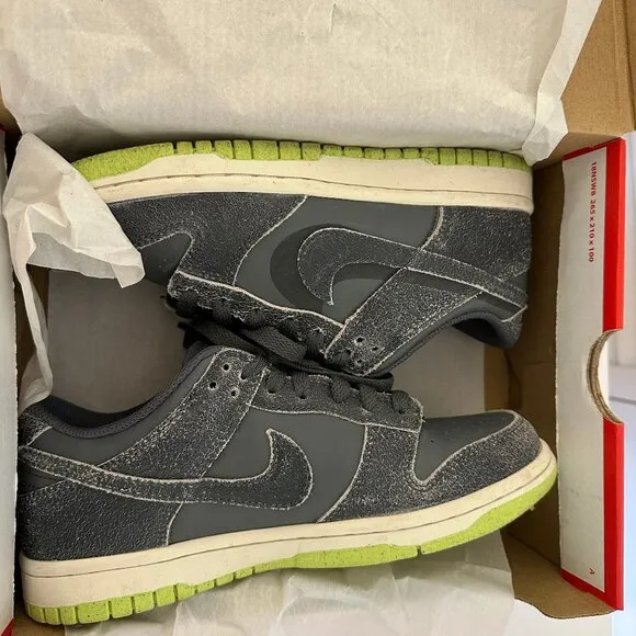 Nike Dunk Low SE (GS) 5 Youth Halloween Sneakers 2022