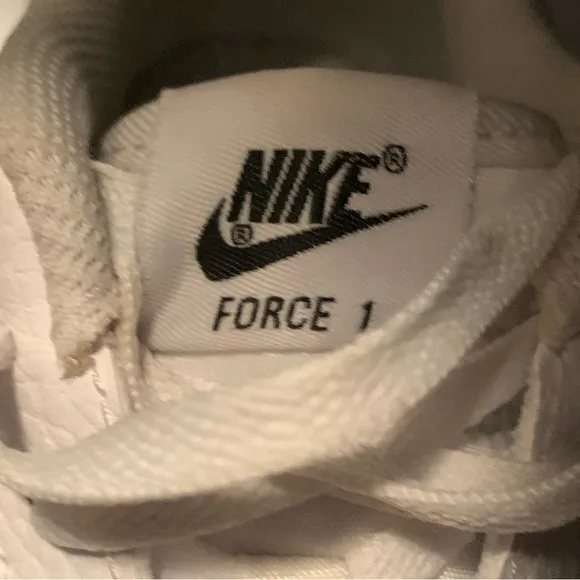 Nike Force 1 Sneakers