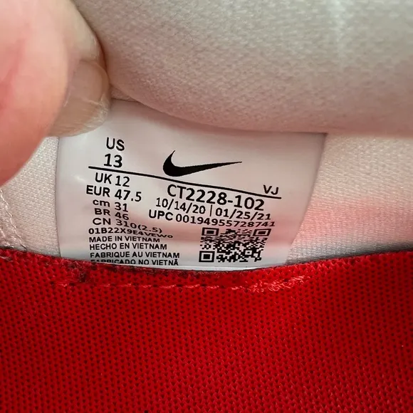 NIKE INVINCIBLE RUN NIKE ZOOMX SNEAKERS RUNNING SHOES