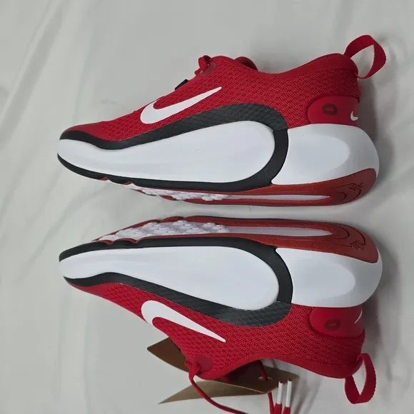 Nike Kids Red Sneakers Style Infinity Flow Young Child 4y Womens 5.5 New In Box