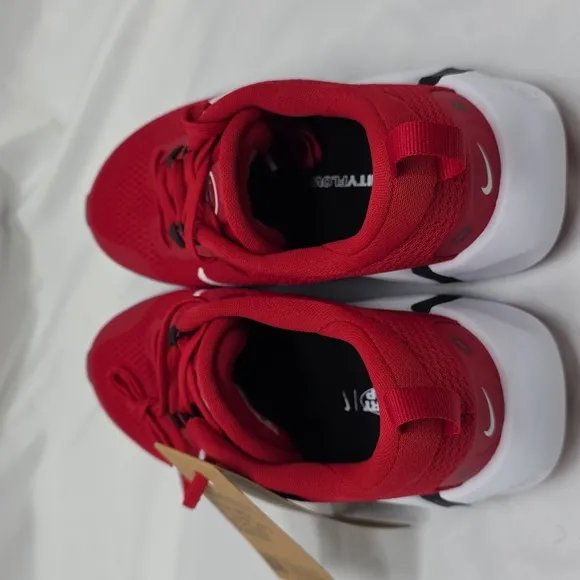 Nike Kids Red Sneakers Style Infinity Flow Young Child 4y Womens 5.5 New In Box